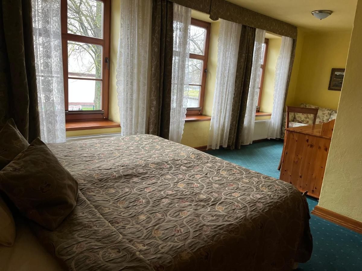 Gosciniec Zamkowy 3*