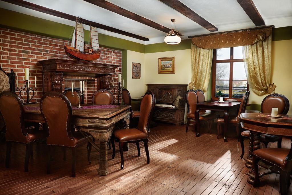 Gosciniec Zamkowy 3* Ujście-Darłowskie
